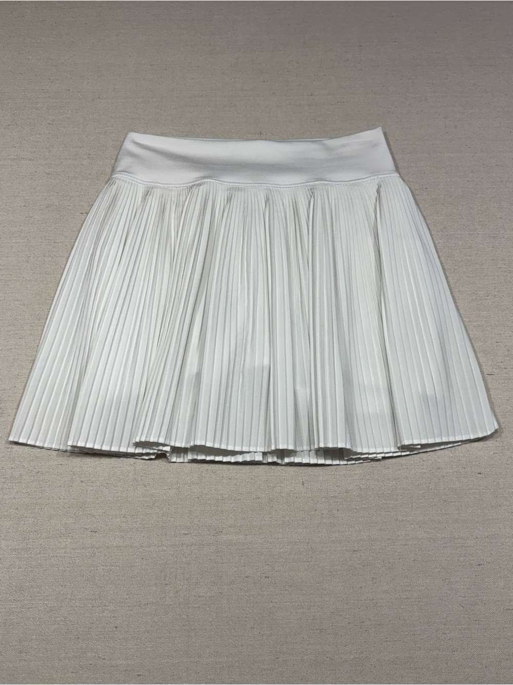 Yogalicious - White Pleated Skort - Classic Women’s Skort - Size Medium